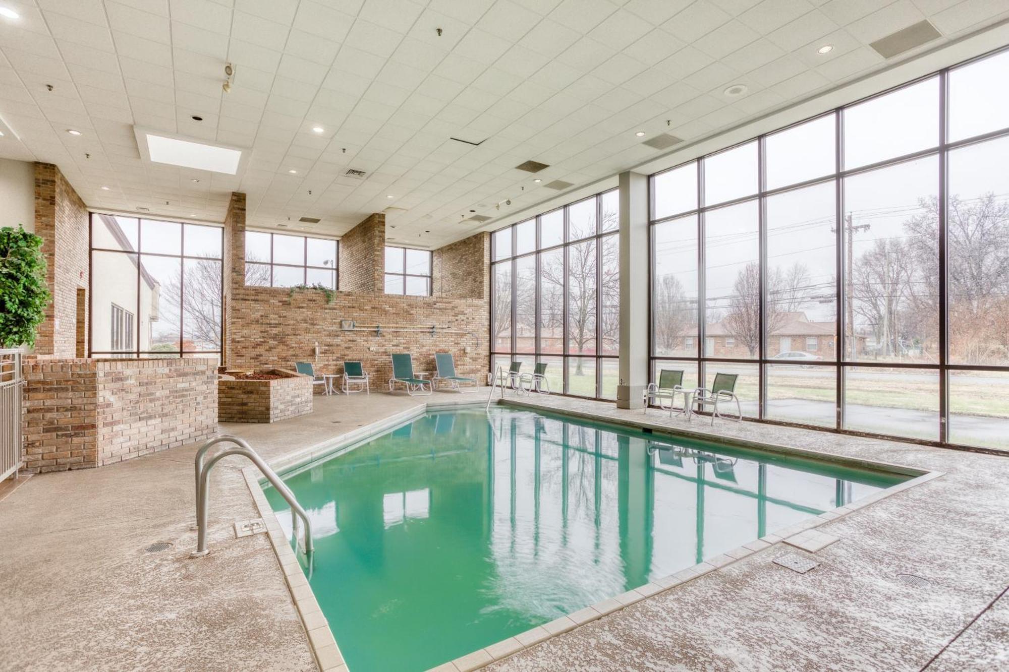 Oyo Townhouse Owensboro West Hotel Екстериор снимка